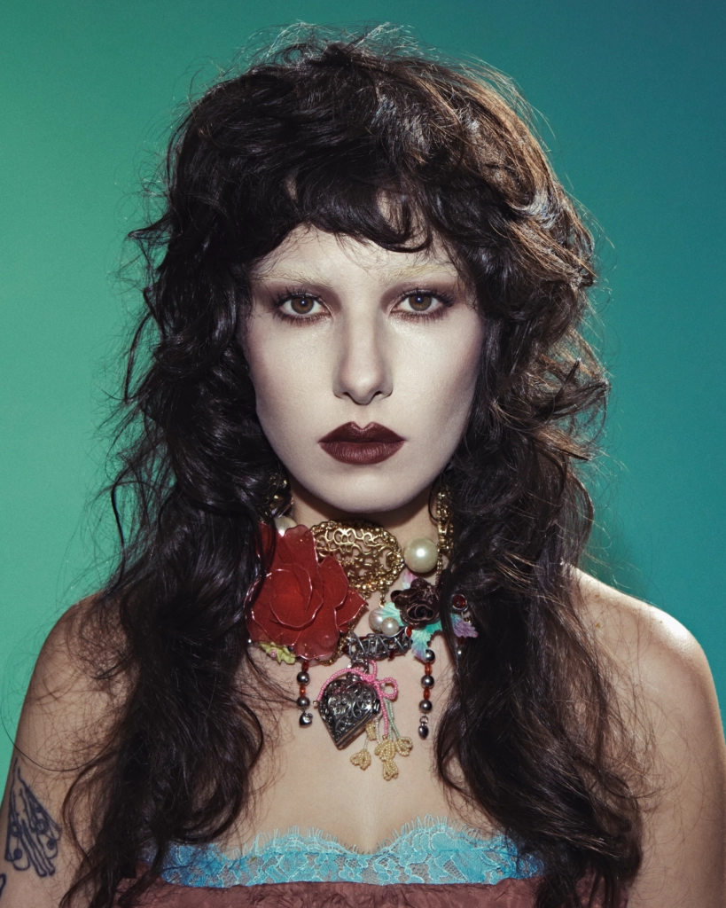 divulgação 2 Sentimental Palace - Por Gabriela Schmidt.jpg