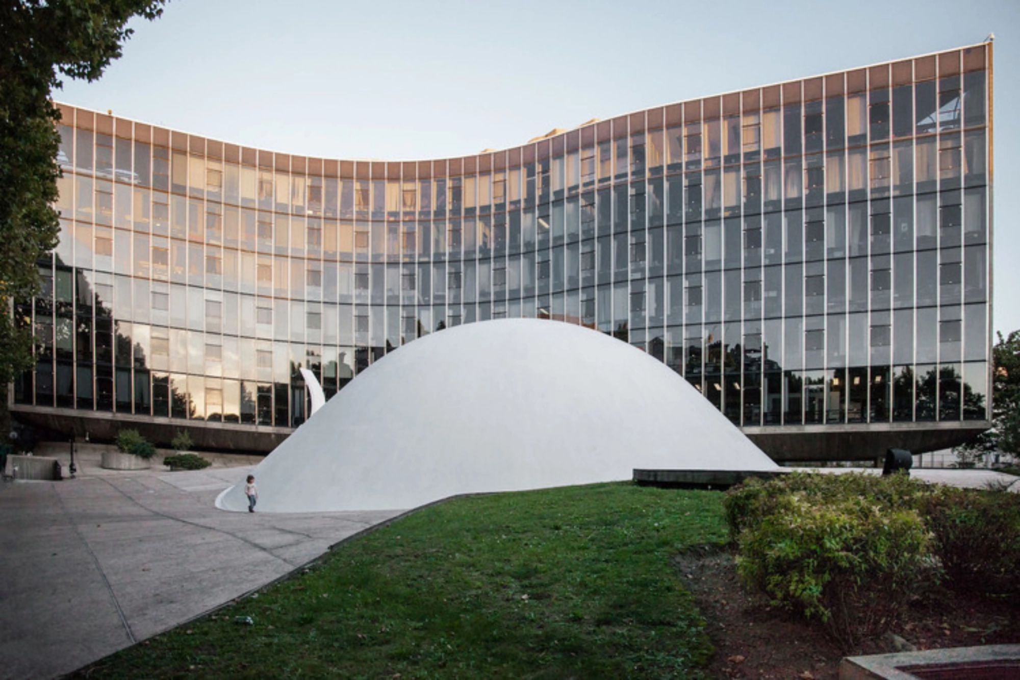 _Espace Niemeyer (feature)
